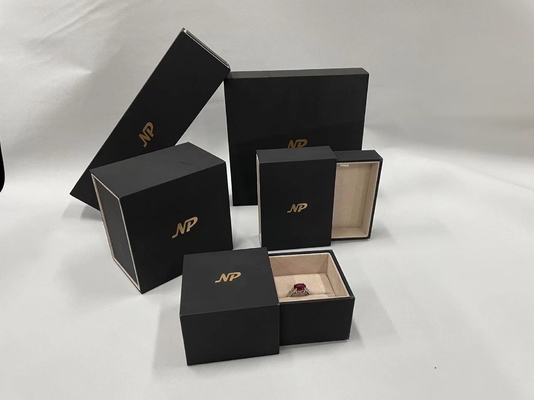 Tocco morbido di pendente del contenitore del cartone dei gioielli di Ring Earring Bracelet Bangle Necklace del regalo su ordinazione all'ingrosso dell'orologio