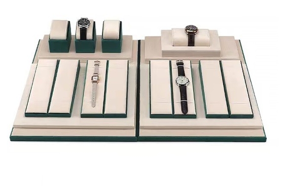 Orologio crema verde Tray With Roll Pillow del velluto di colore di contrasto