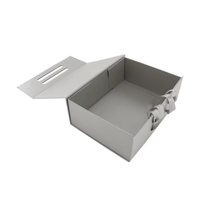 Contenitore di regalo d'argento del cartone dell'OEM di Grey Luxury Folding Gift Boxes piccolo con la striscia lunga