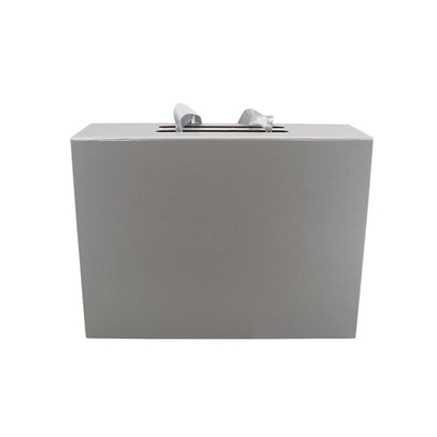 Contenitore di regalo d'argento del cartone dell'OEM di Grey Luxury Folding Gift Boxes piccolo con la striscia lunga