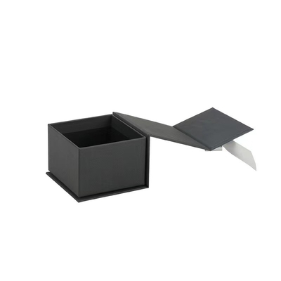 Contenitori di imballaggio dei regali di dimensione media di colore solido del ODM dell'OEM con il Bowknot