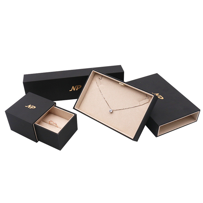 Tocco morbido di pendente del contenitore del cartone dei gioielli di Ring Earring Bracelet Bangle Necklace del regalo su ordinazione all'ingrosso dell'orologio