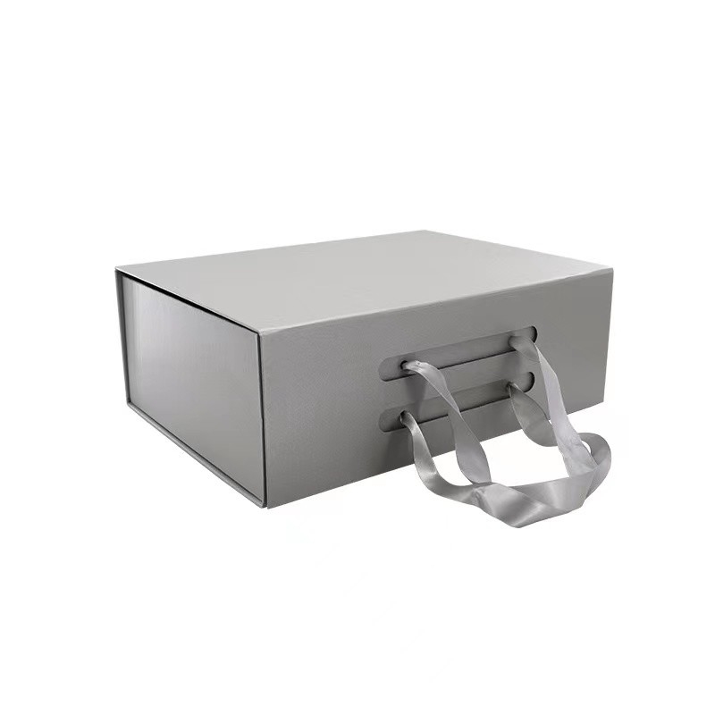 Contenitore di regalo d'argento del cartone dell'OEM di Grey Luxury Folding Gift Boxes piccolo con la striscia lunga